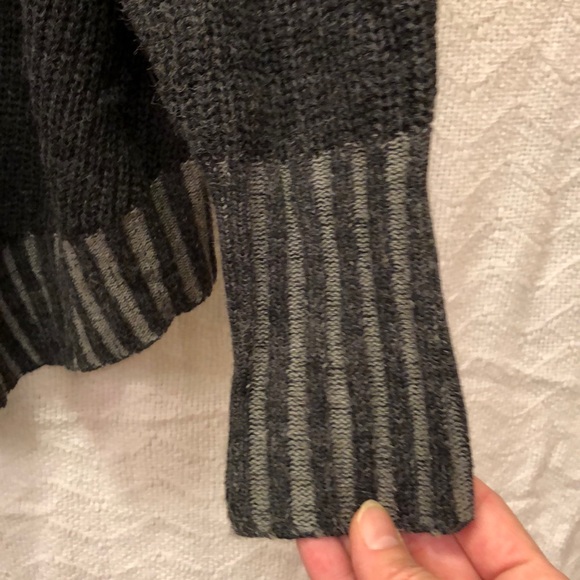 Oxygen knit sweater with neat neck line - Picture 7 of 11